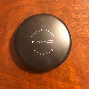 Mac Select Sheer Pressed Powder (NC40) RARE